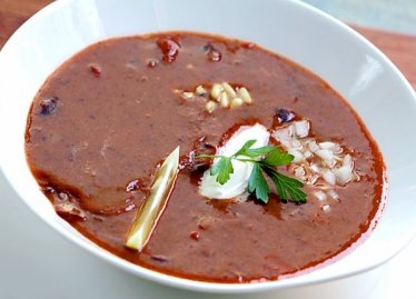 Супа от червен боб